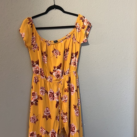 Floral shorts hi low dress - Picture 2 of 3